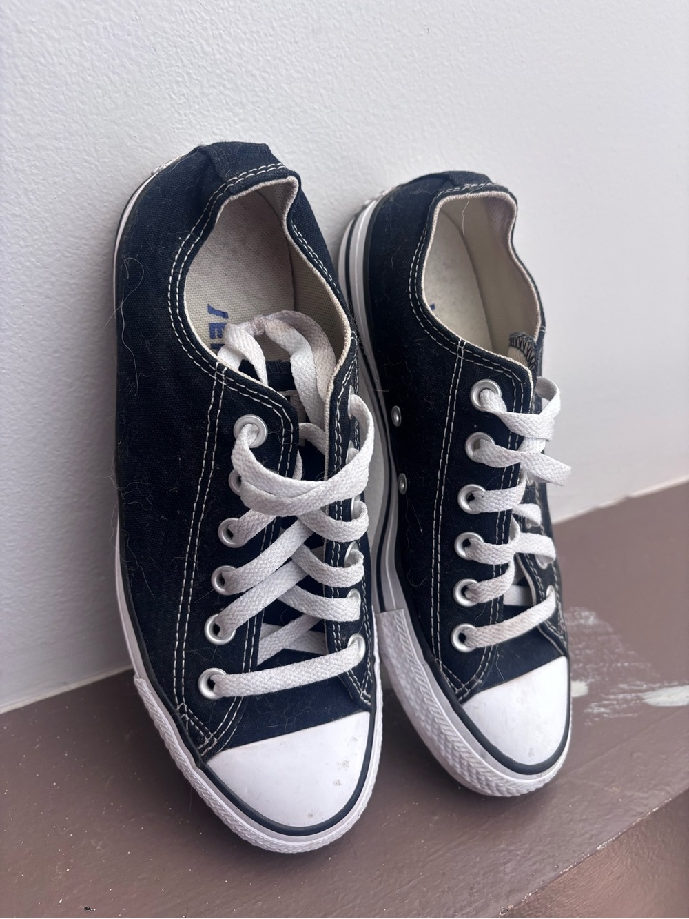 Women’s Black Canvas Low-Top Lace-Up Sneakers